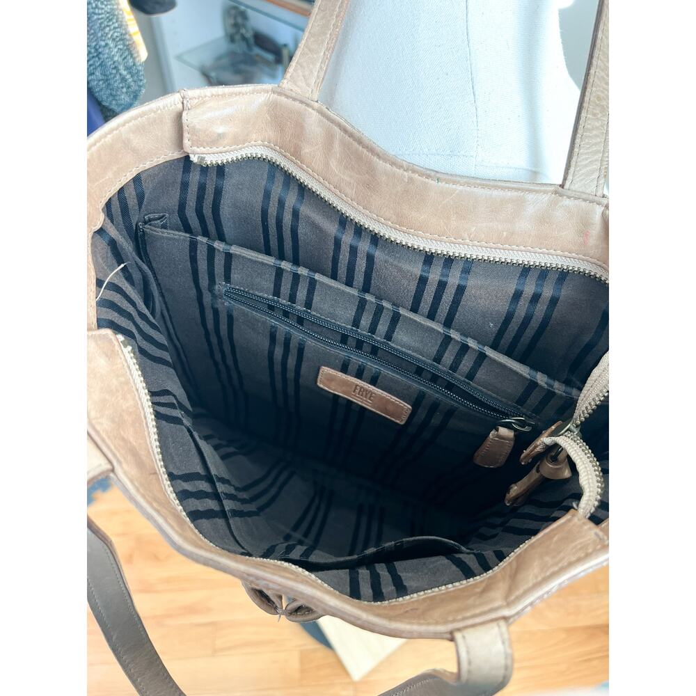 Frye Brown and Tan Leather Tote Bag with Classic Design - Picture 4 of 10